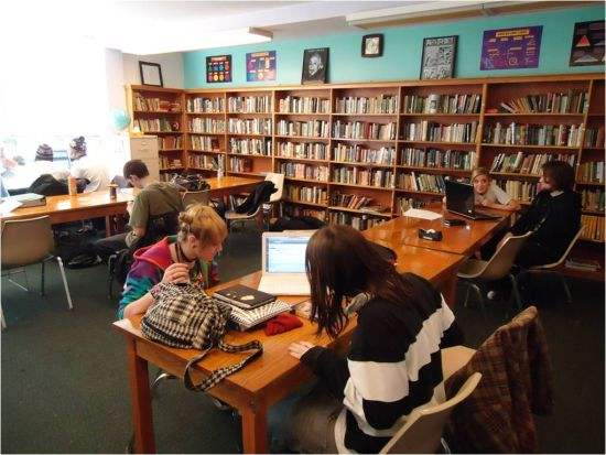 美国艺术高中课堂